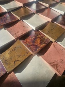 投稿についてもっと詳しく 【板金×アート】金属の表情で空間を彩る。独自ブランド「DyversityPanelⓇ」が描く新しい世界